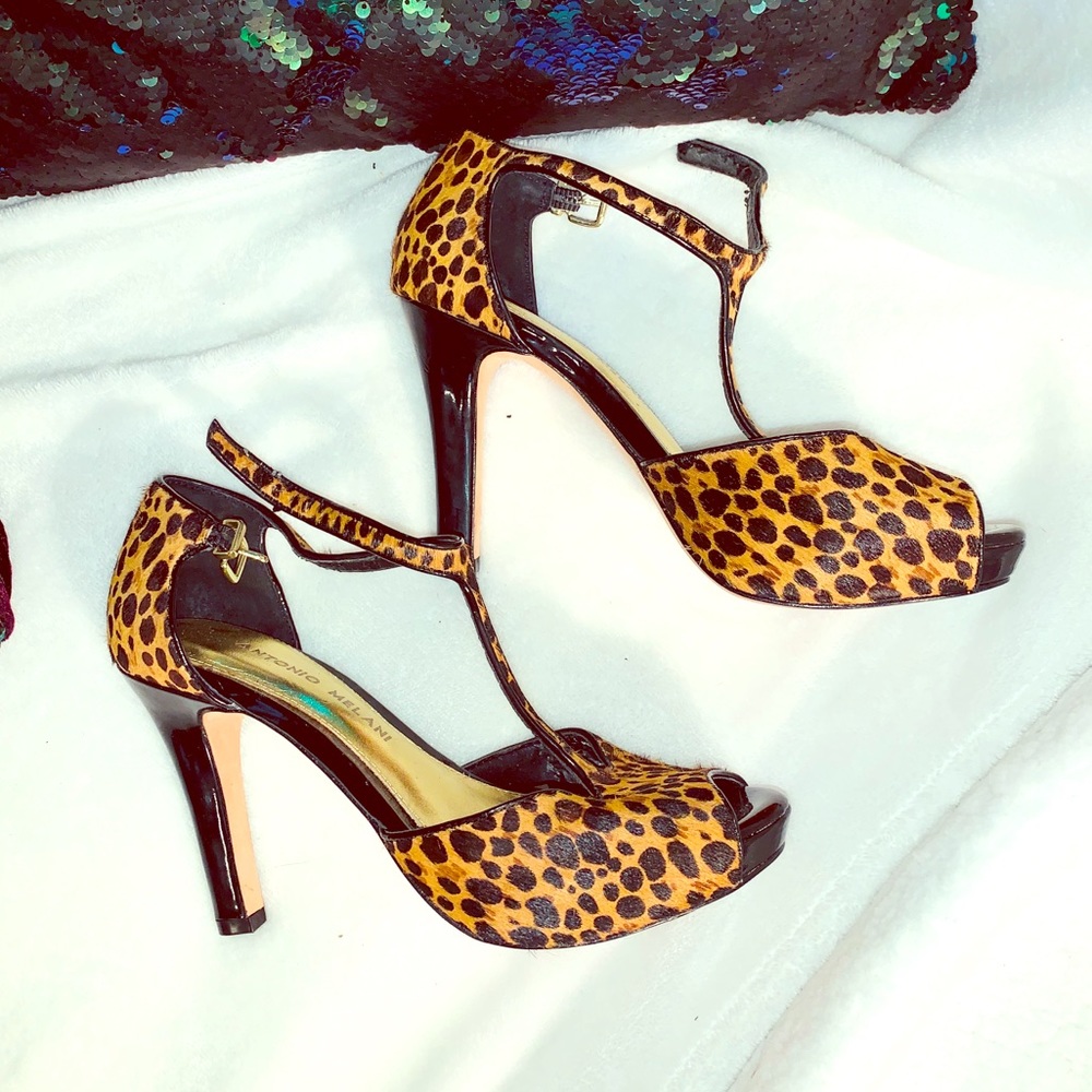 Antonio Melani leopard print T-strap open toe heel